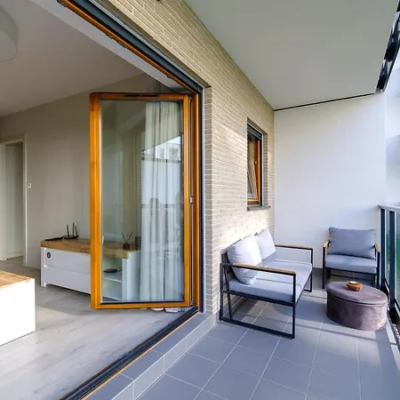 Hello Zajezdnia Wrzeszcz With Private Parking Apartment *