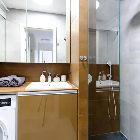 Hello Zajezdnia Wrzeszcz With Private Parking Apartamento *